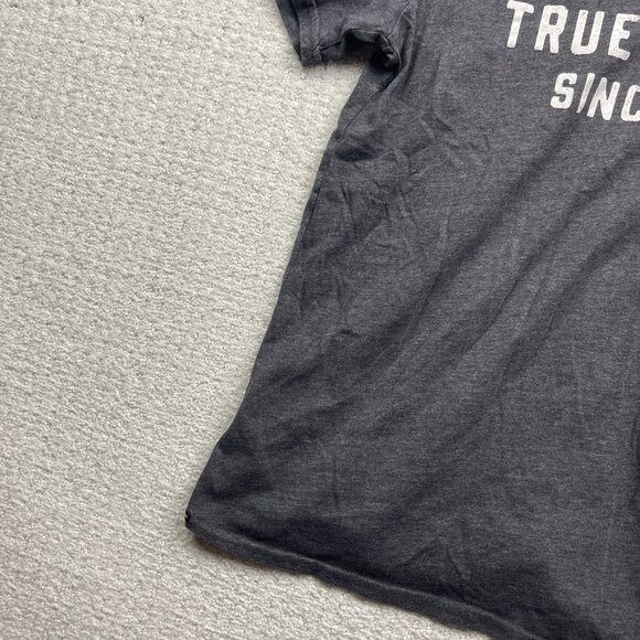 Y2K Volcom Men's Shirt Size M Grey Short Sleeve Crew Neck Skater Graphic Tee - Picture 5 of 10